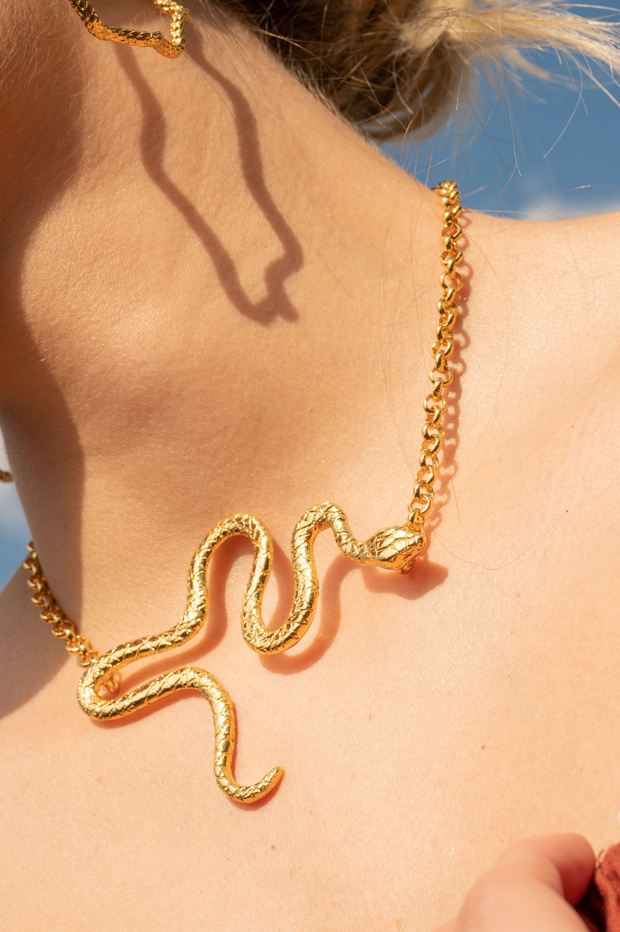 Aura Chocker